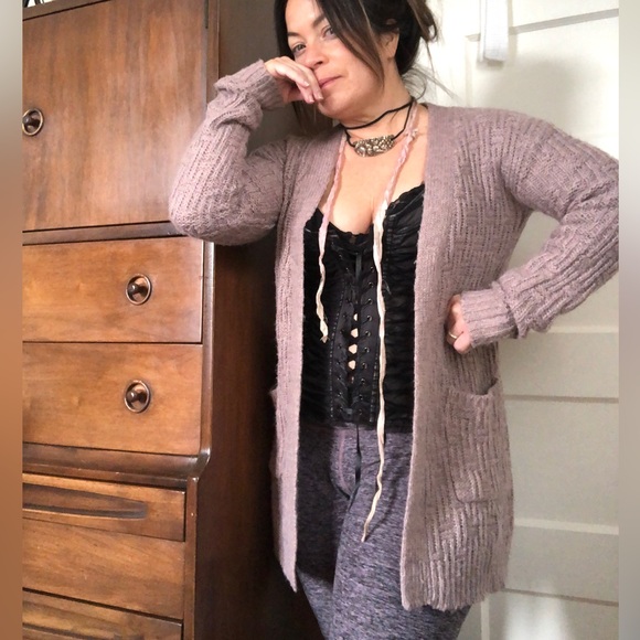 Mauve Midi Cardigan w/ Pockets - Picture 10 of 13